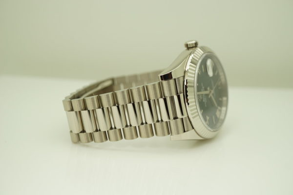 Rolex 228239 DAY DATE 40MM WHITE GOLD BLUE ROMAN DIAL 2019 WARRANTY FULL SET - Image 6