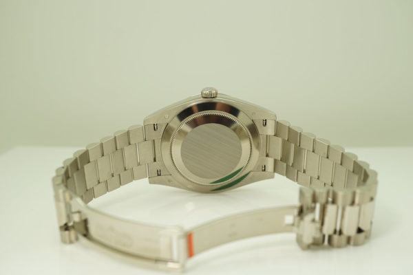 Rolex 228239 DAY DATE 40MM WHITE GOLD BLUE ROMAN DIAL 2019 WARRANTY FULL SET - Image 8