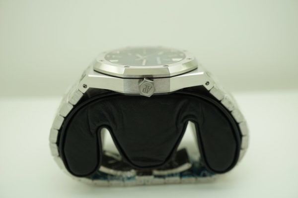 BRAND NEW Audemars PIGUET ROYAL OAK 15500ST BOUTIQUE BLUE DIAL 41MM 2020 FULL SET - Image 3
