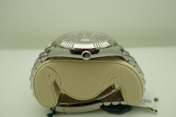 BRAND NEW Rolex 126334 DATEJUST 41 18K WG FLUTED BEZEL DARK RHODIUM DIAL JUBILEE 2020 FULL SET - Image 3