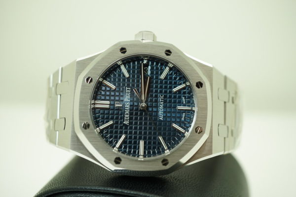 BRAND NEW Audemars PIGUET ROYAL OAK 15450ST BOUTIQUE BLUE DIAL 37MM 2020 FULL SET - Image 8
