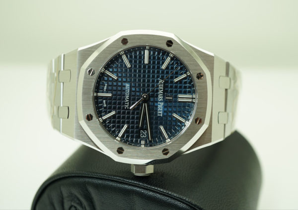BRAND NEW Audemars PIGUET ROYAL OAK 15450ST BOUTIQUE BLUE DIAL 37MM 2020 FULL SET - Image 7