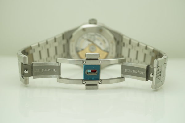 Audemars PIGUET ROYAL OAK 15450ST BOUTIQUE BLUE DIAL 37MM 2020 FULL SET - Image 8
