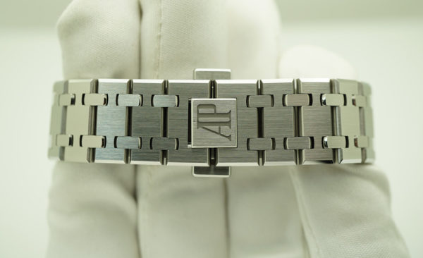 Audemars PIGUET ROYAL OAK 15450ST BOUTIQUE BLUE DIAL 37MM 2020 FULL SET - Image 7
