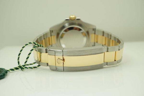 BRAND NEW Rolex 126613LB SUBMARINER 18K YELLOW GOLD STEEL BLUE DIAL 41MM 2020 MODEL - Image 7