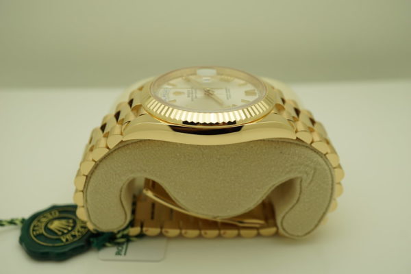 BRAND NEW Rolex 228238 DAY DATE 40MM YELLOW GOLD ROMAN SILVER DIAL 2020 COMPLETE SET - Image 4