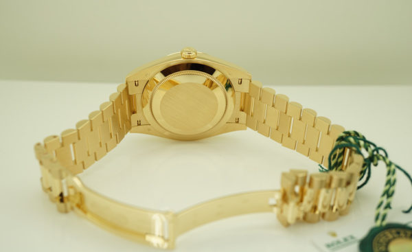 BRAND NEW Rolex 228238 DAY DATE 40MM YELLOW GOLD ROMAN SILVER DIAL 2020 COMPLETE SET - Image 8