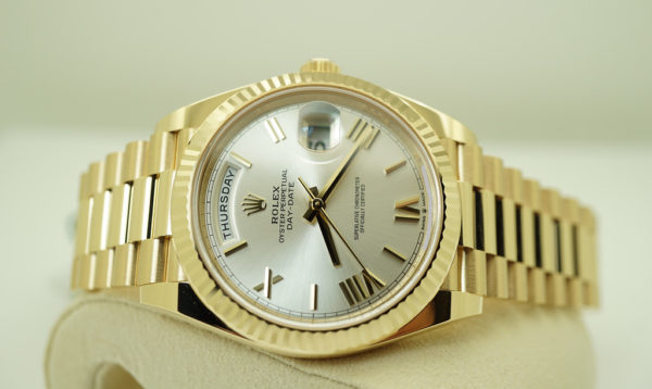 BRAND NEW Rolex 228238 DAY DATE 40MM YELLOW GOLD ROMAN SILVER DIAL 2020 COMPLETE SET - Image 10