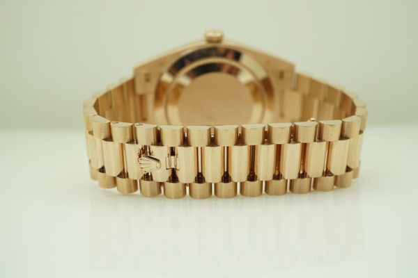 Rolex 228235 DAY DATE 40 18K ROSE GOLD OLIVE GREEN DIAL WARRANTY COMPLETE SET - Image 7