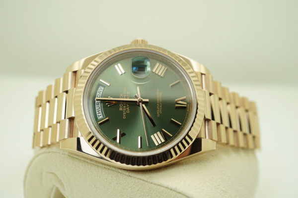 Rolex 228235 DAY DATE 40 18K ROSE GOLD OLIVE GREEN DIAL WARRANTY COMPLETE SET - Image 10