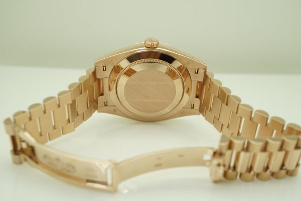 Rolex 228235 DAY DATE 40 18K ROSE GOLD OLIVE GREEN DIAL WARRANTY COMPLETE SET - Image 8