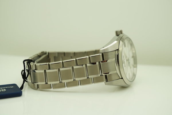 BRAND NEW Grand Seiko SPRING DRIVE SNOWFLAKE DIAL TITANIUM SBGA211 2020 COMPLETE SET - Image 6