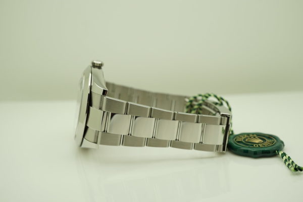 BRAND NEW Rolex 126300 DATEJUST 41 BLUE ROMAN DIAL OYSTER BAND 2020 FULL SET - Image 5