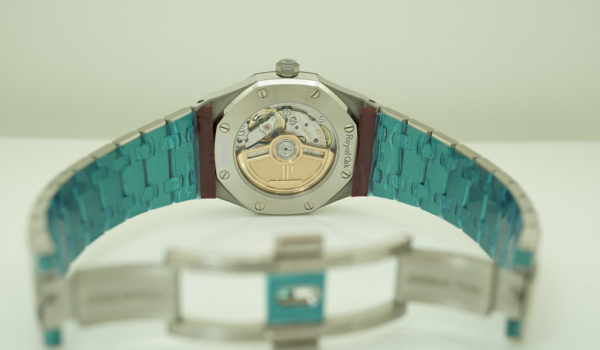 BRAND NEW Audemars PIGUET ROYAL OAK 77351 BLUE DIAL DIAMOND BEZEL 34MM 2020 FULL SET - Image 9