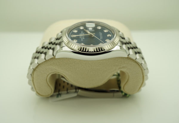 BRAND NEW Rolex 126234 DATEJUST FLUTED BEZEL BLUE DIAMOND DIAL JUBILEE 2020 FULL SET - Image 4