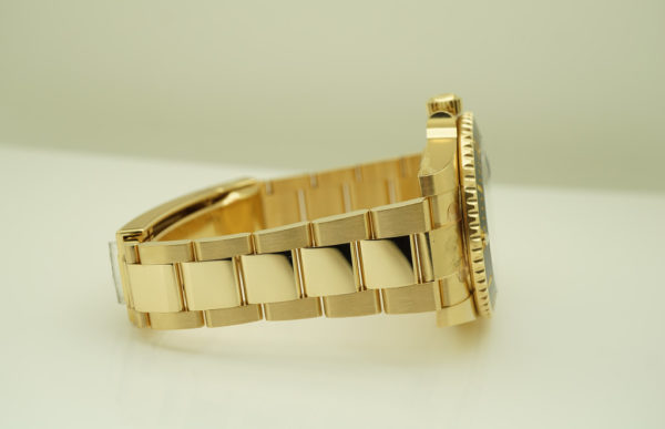 Rolex 116618LN SUBMARINER 18K YELLOW GOLD BLACK DIAL 2019 WARRANTY FULL SET - Image 6