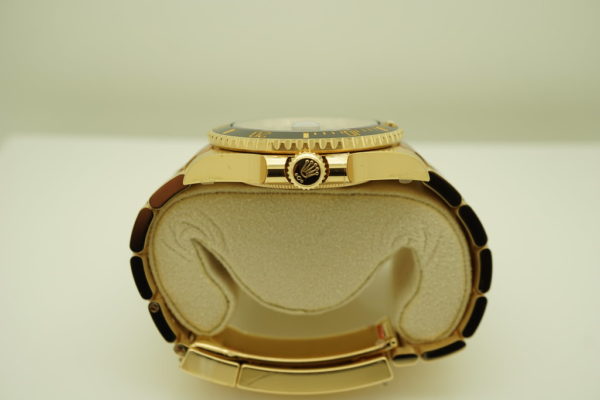 Rolex 116618LN SUBMARINER 18K YELLOW GOLD BLACK DIAL 2019 WARRANTY FULL SET - Image 3