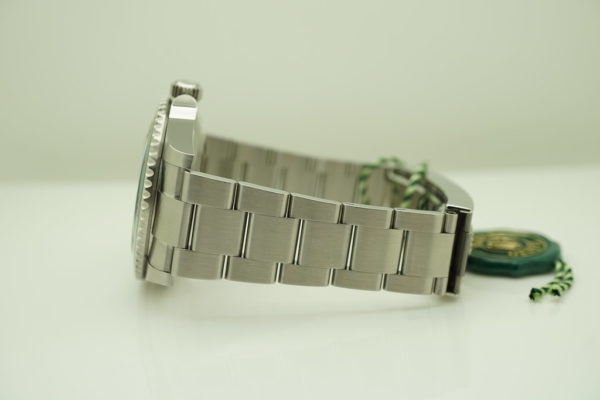 BRAND NEW Rolex 126610LV SUBMARINER GREEN BEZEL BLACK DIAL 41MM 2020 RELEASE FULL SET - Image 5