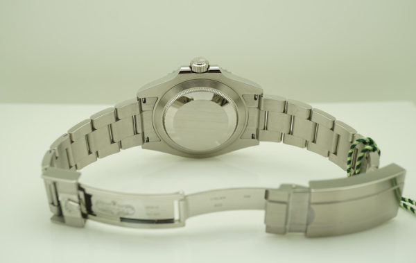 BRAND NEW Rolex 126610LV SUBMARINER GREEN BEZEL BLACK DIAL 41MM 2020 RELEASE FULL SET - Image 8