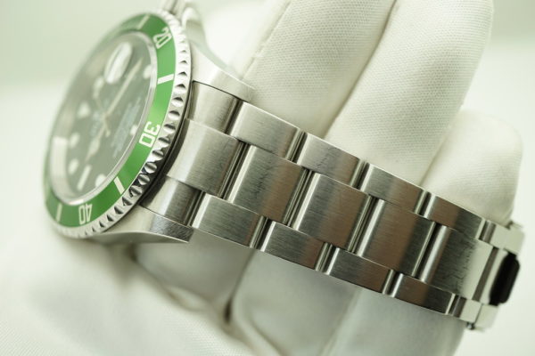 Rolex 16610LV SUBMARINER KERMIT GREEN 50TH ANNIVERSARY Z SERIAL BOXES PAPERS - Image 5
