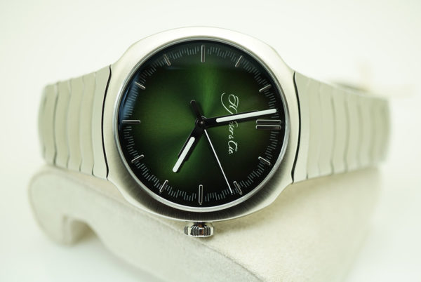 NEW H. Moser & Cie STREAMLINER CENTRE SECONDS MATRIX GREEN FUMÉ DIAL 2020 40MM FULL SET - Image 10