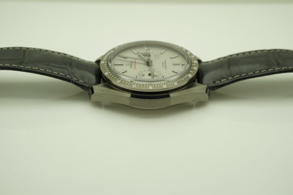 Omega SPEEDMASTER GREY SIDE OF THE MOON CERAMIC CO-AXIAL FULL SET - Image 4