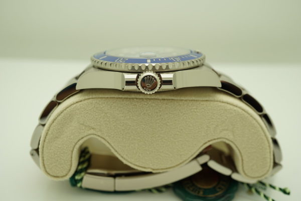 BRAND NEW Rolex 116619LB 18K WHITE GOLD SUBMARINER BLUE DIAL SMURF 40MM 2020 FULL SET - Image 3