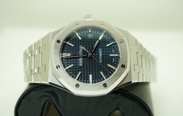 Audemars PIGUET ROYAL OAK 15450ST BOUTIQUE BLUE DIAL 37MM WARRANTY FULL SET - Image 11