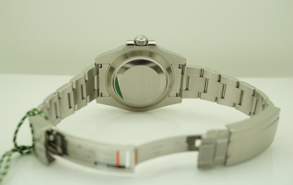 NEW Rolex 116610LV SUBMARINER GREEN DIAL HULK 2020 COMPLETE SET - Image 8
