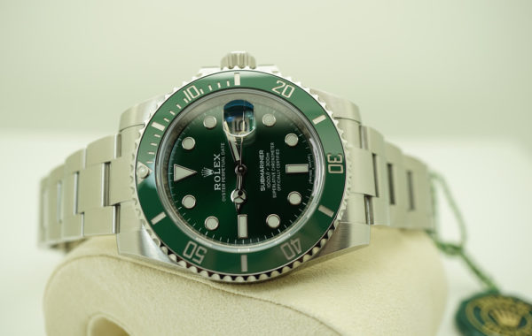 NEW Rolex 116610LV SUBMARINER GREEN DIAL HULK 2020 COMPLETE SET - Image 10