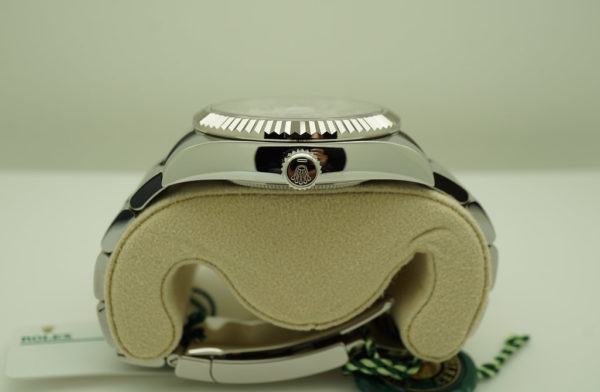 BRAND NEW Rolex 326934 SKY-DWELLER STAINLESS STEEL WHITE DIAL 2020 COMPLETE SET - Image 3