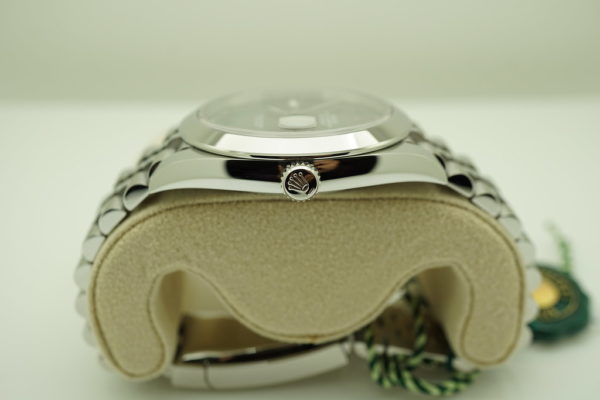 BRAND NEW Rolex 126300 DATEJUST 41 WIMBLEDON DIAL JUBILEE BAND 2020 FULL SET - Image 3