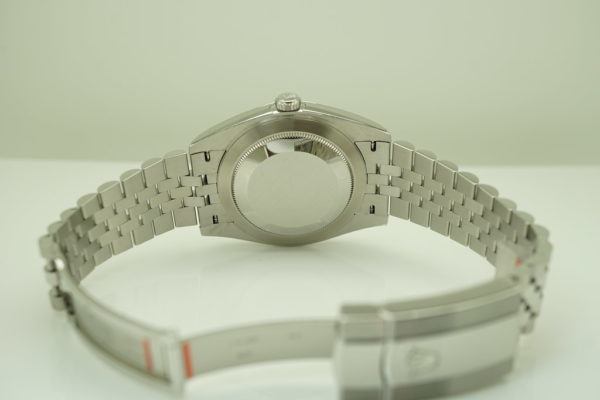 MINT Rolex 126334 DATEJUST 41 FLUTED BEZEL BLUE ROMAN DIAL JUBILEE FULL SET - Image 8