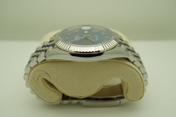 MINT Rolex 126334 DATEJUST 41 FLUTED BEZEL BLUE ROMAN DIAL JUBILEE FULL SET - Image 4