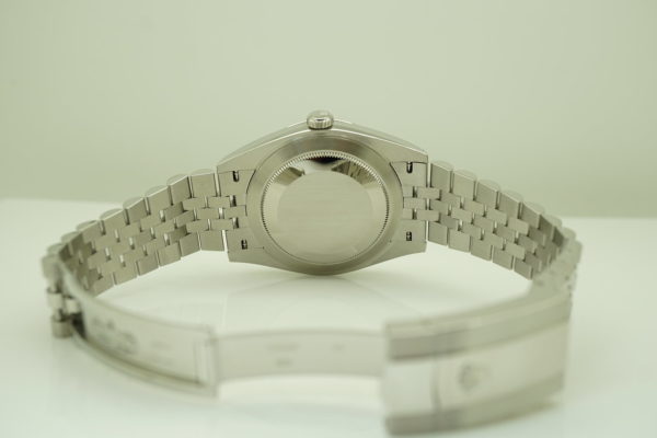 MINT Rolex 126334 DATEJUST 41 FLUTED BEZEL BLUE ROMAN DIAL JUBILEE 2020 FULL SET - Image 8
