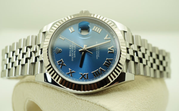 MINT Rolex 126334 DATEJUST 41 FLUTED BEZEL BLUE ROMAN DIAL JUBILEE 2020 FULL SET - Image 10