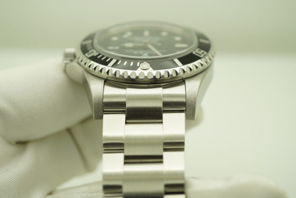Rolex 16600 SEA-DWELLER V SERIAL RARE 40MM BOXES PAPERS - Image 7