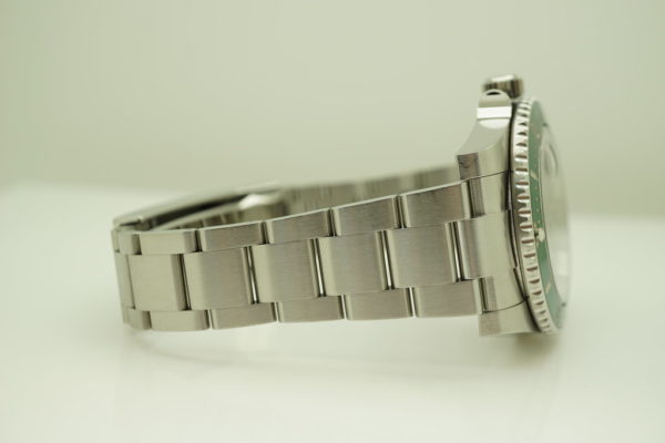 Rolex 116610LV SUBMARINER HULK GREEN DIAL RANDOM 2020 WARRANTY COMPLETE SET - Image 6