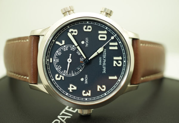 Patek PHILIPPE 5524G 18K WHITE GOLD PILOT TRAVEL TIME COMPLETE SET - Image 9