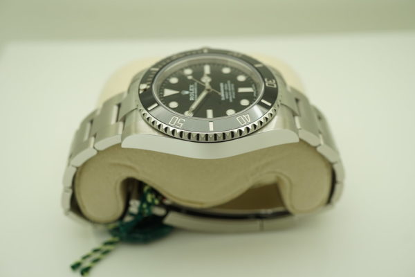 NEW Rolex 114060 SUBMARINER CERAMIC NO DATE 2020 WARRANTY COMPLETE SET - Image 4