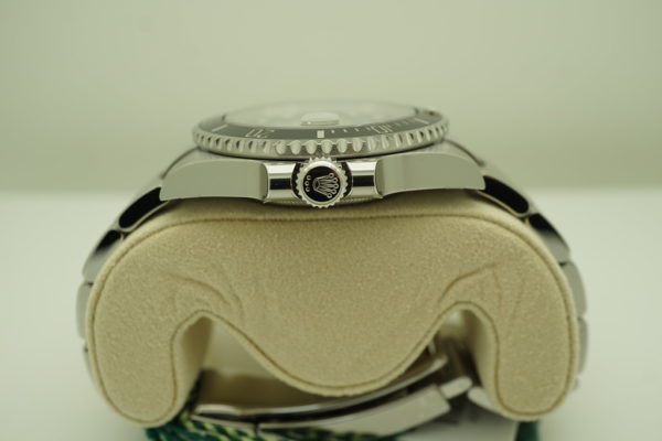 NEW Rolex 116610 SUBMARINER CERAMIC DATE 2020 WARRANTY COMPLETE SET - Image 3