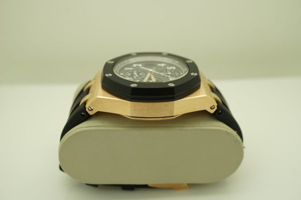 Audemars PIGUET OFFSHORE 18K ROSE GOLD RUBBER CLAD 42MM BOXES PAPERS - Image 4