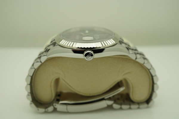 Rolex 126334 DATEJUST 41 FLUTED BEZEL WIMBLEDON DIAL JUBILEE COMPLETE SET - Image 3