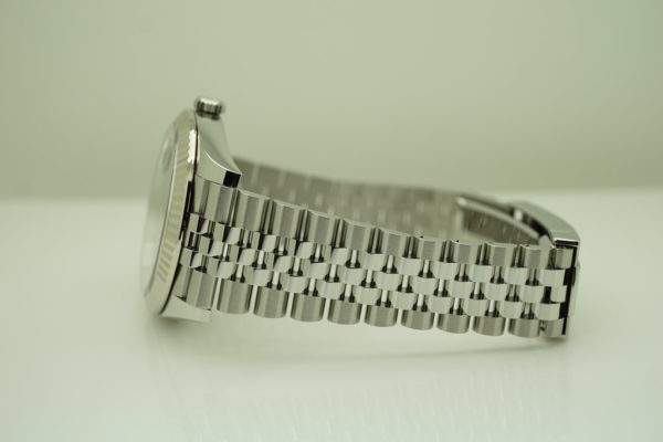 Rolex 126334 DATEJUST 41 FLUTED BEZEL WIMBLEDON DIAL JUBILEE COMPLETE SET - Image 5