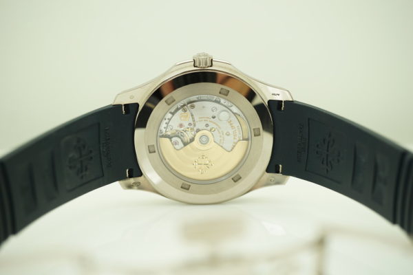 Patek PHILIPPE 5168G AQUANAUT WHITE GOLD BLUE DIAL 42MM 2020 COMPLETE SET - Image 9