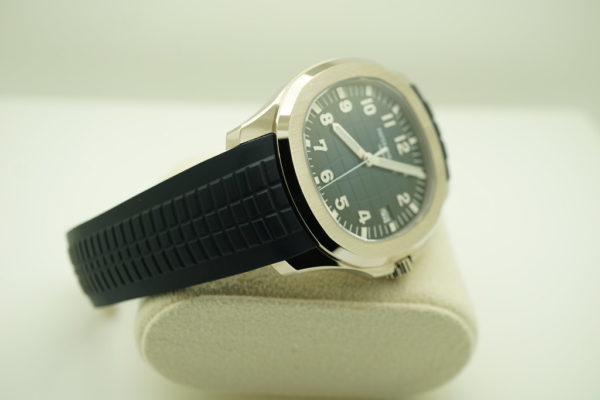 Patek PHILIPPE 5168G AQUANAUT WHITE GOLD BLUE DIAL 42MM 2020 COMPLETE SET - Image 5