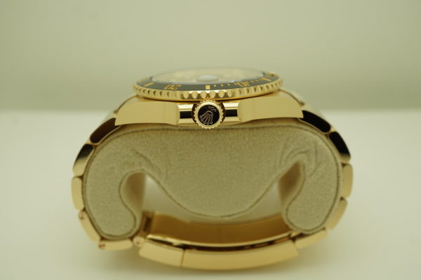 Rolex 126618LN SUBMARINER 18K YELLOW GOLD BLACK DIAL 41MM 2020 MODEL FULL SET - Image 3