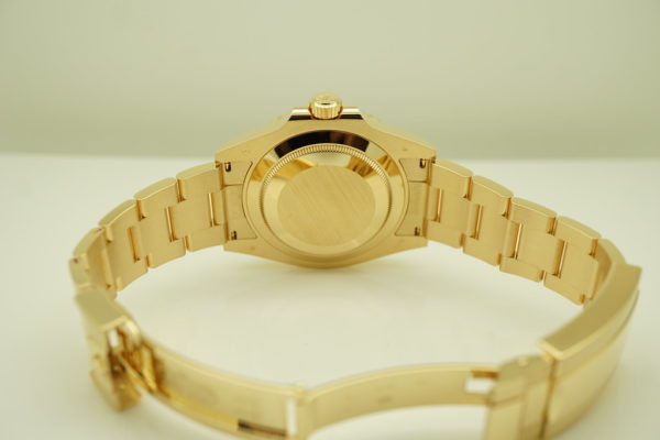 Rolex 126618LN SUBMARINER 18K YELLOW GOLD BLACK DIAL 41MM 2020 MODEL FULL SET - Image 8