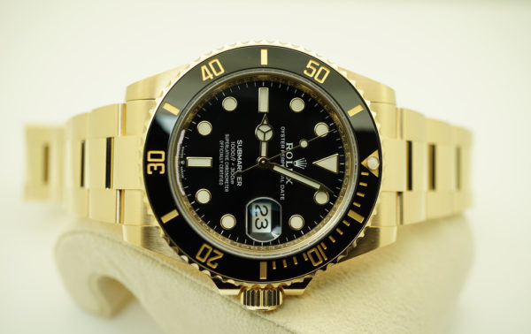 Rolex 126618LN SUBMARINER 18K YELLOW GOLD BLACK DIAL 41MM 2020 MODEL FULL SET - Image 9