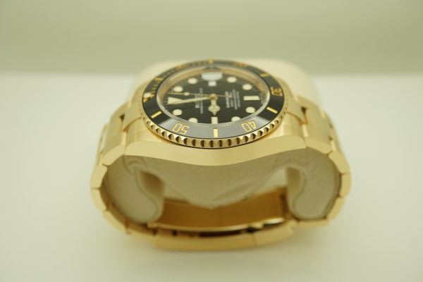 Rolex 126618LN SUBMARINER 18K YELLOW GOLD BLACK DIAL 41MM 2020 MODEL FULL SET - Image 4